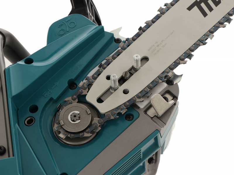 Makita UC011G - Elettrosega a batteria 40V 4Ah - Lama da 35cm