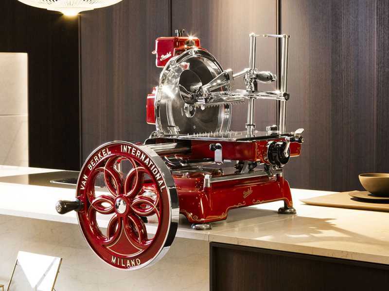 Berkel B114 - Affettatrice a volano - Lama in acciaio al cromo da 320 mm - Rossa