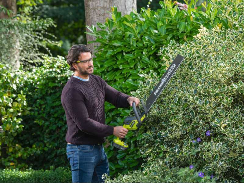 Ryobi RY18HT50A-125 - Tagliasiepi a batteria litio 18V/2.5Ah - Lama da 50 cm 
