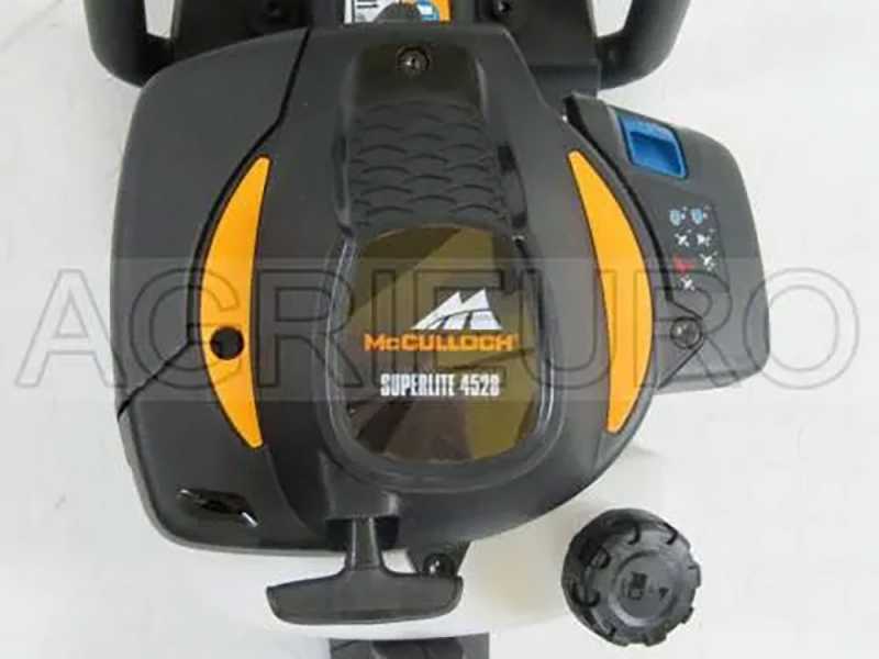 McCulloch Superlite 4528 - Tagliasiepi a scoppio con lama da 45 cm - 21,7 cc