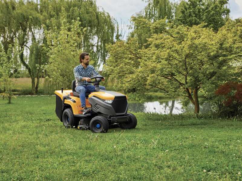 Stiga Estate 584e - Trattorino tagliaerba a batteria - Cesto di raccolta - Potenza 48V/40Ah
