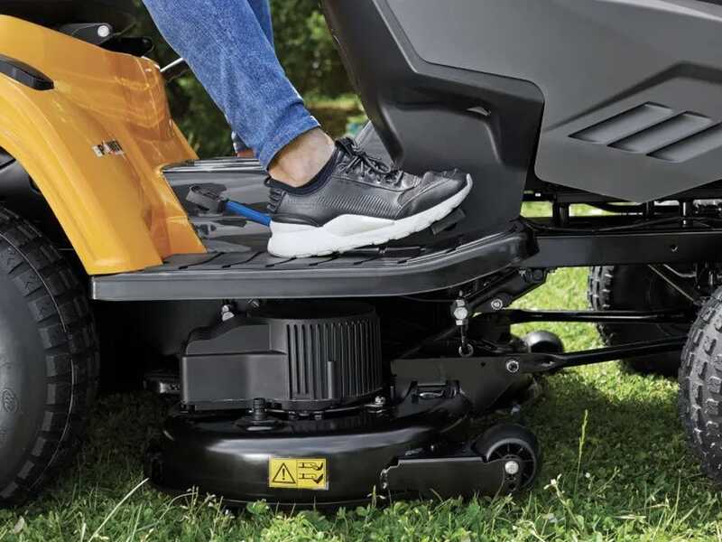 Stiga Estate 584e - Trattorino tagliaerba a batteria - Cesto di raccolta - Potenza 48V/40Ah
