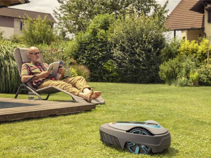 PROMO Gardena SILENO city 600 - Robot rasaerba - Connessione Bluetooth - Larghezza di taglio 16 cm