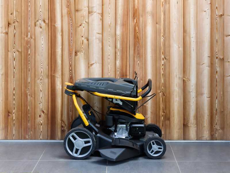 Stiga COMBI 753 S - Tagliaerba a scoppio trazionato - 4 in 1 - Motore ST 170