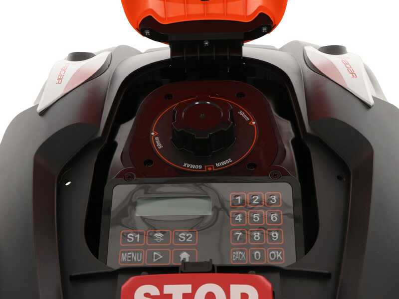 OUTLET - UTILIZZATO PER PROVA DIMOSTRATIVA - Robot rasaerba Yard Force NX80i - Gestione tramite APP con WI-Fi