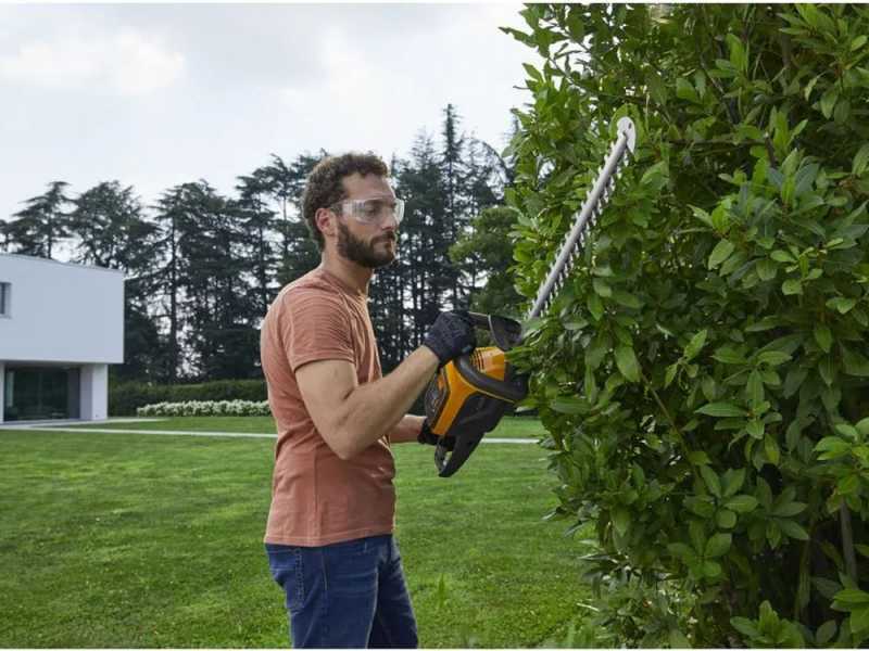 Stiga HT 500e - Tagliasiepi a batteria con lama da 58 cm - SENZA BATTERIA e CARICABATTERIA