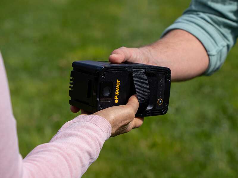 Stiga CS 700e - Motosega a batteria 48V 5Ah - Lama da 35cm