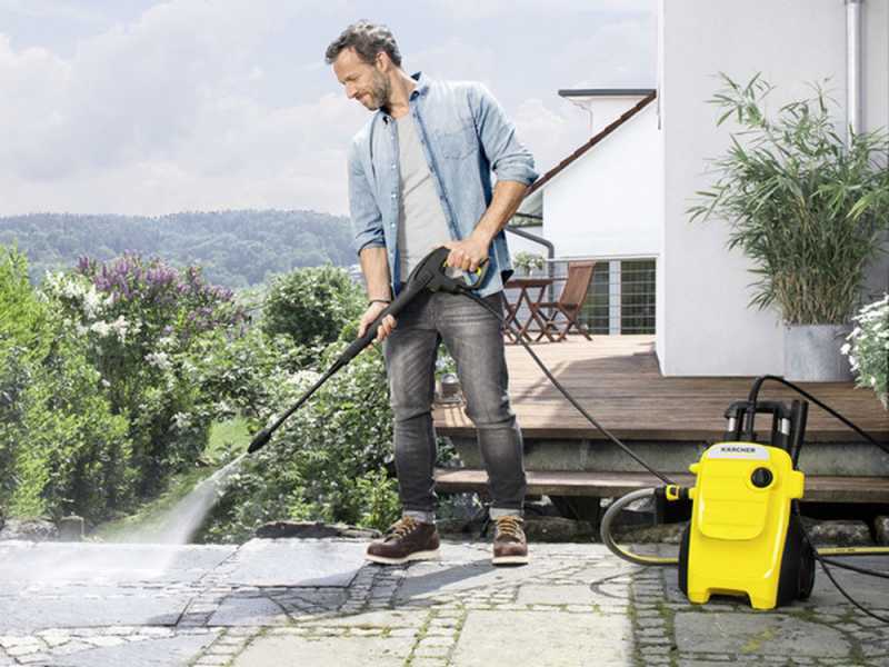 Karcher K4 Compact - Idropulitrice compatta a freddo  - 420 lt/h - 130 bar
