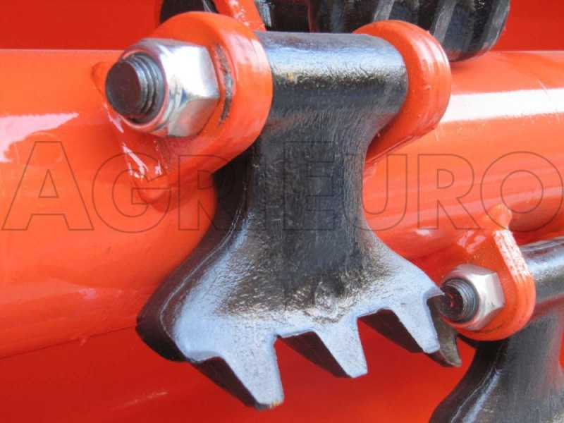 Trinciaerba per trattore MF 130 - Serie media