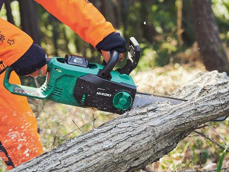 HIKOKI CS3630DB - Elettrosega a batteria da taglio 36V 2.5Ah - Lama da 30cm