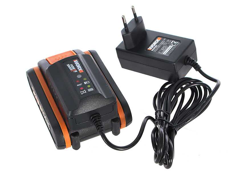 PROMO Worx WG324E - Potatore manuale a batteria 20V 2 Ah + asta di prolunga