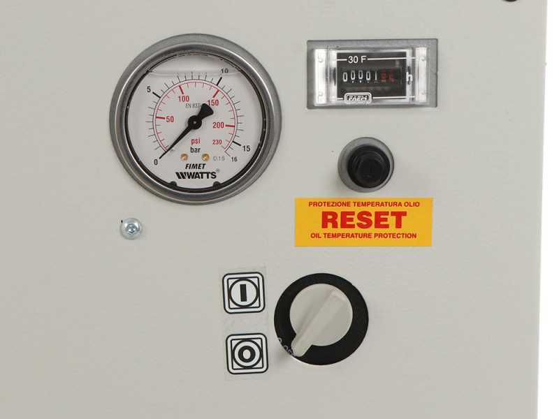 FIAC Light Silver LS 4 10 400/50 CE - Compressore trifase a vite silenziato - Motore 4.5 HP
