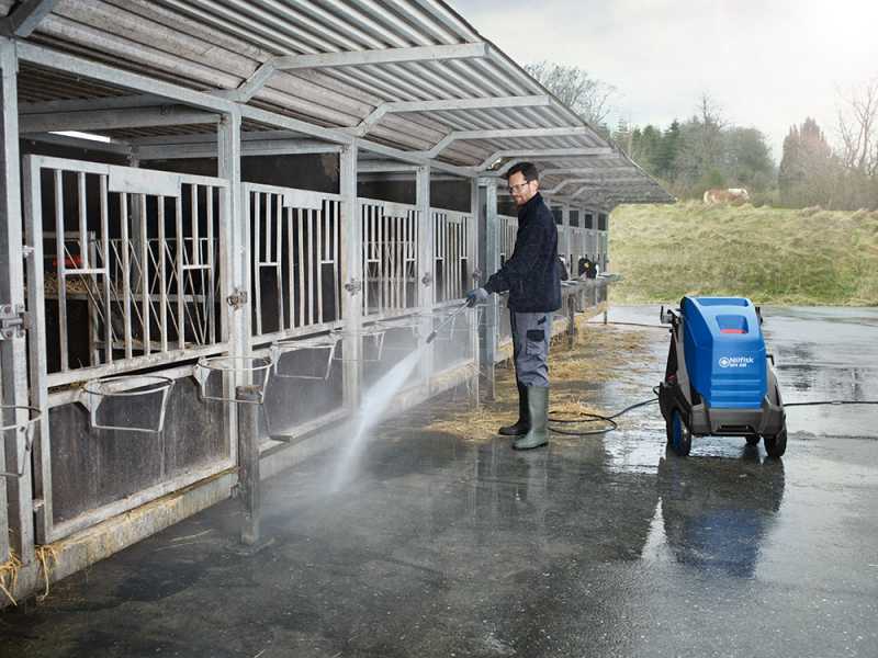 Nilfisk MH 4M - Idropulitrice ad acqua calda industriale - trifase - 860 l/h - 250 bar