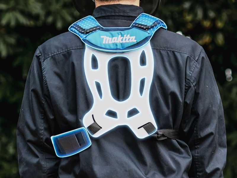 Makita UA004GZ - Potatore elettrico a batteria su asta telescopica da 40V - Senza Batteria e Caricabatteria