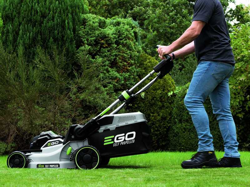 PROMO EGO LM1903E-SP - Rasaerba a batteria - 56V 5Ah - &Oslash; di taglio di 47 cm