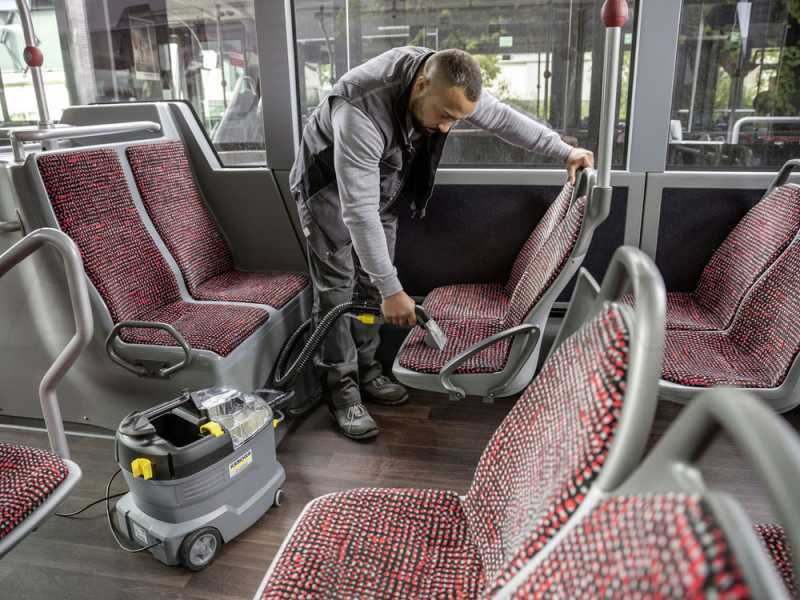 Karcher Pro Tessili Puzzi 8/1 - Lavasuperfici - lavamoquette - 1200W