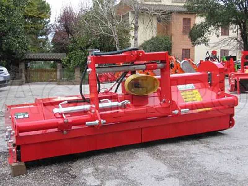 Trinciaerba per trattore FL 138 - Serie media - Spostamento idraulico