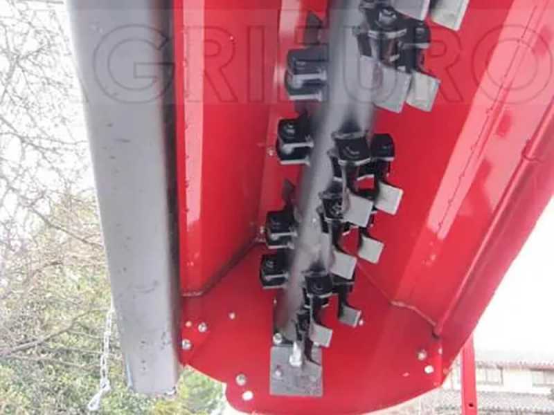 Trinciaerba per trattore FL 138 - Serie media - Spostamento idraulico