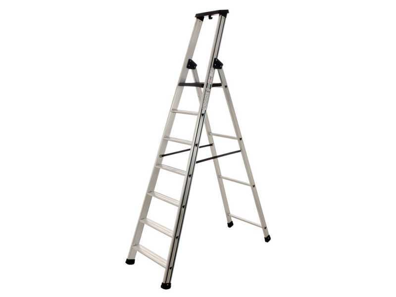 S.T.P. Issima A07IS250, 7 gradini, 2.20 m - Scalandrino in alluminio con cavalletto - Altezza stimata operativa 3.58 m