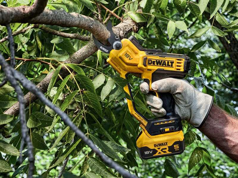 DeWalt DCMPP568N-XJ - Forbice elettrica da potatura - Diametro di taglio 38mm - SENZA BATTERIA E CARICABATTERIA