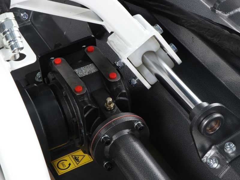 BlackStone BP-CD 180 - Trincia per trattore - Serie pesante -  Spostamento idraulico