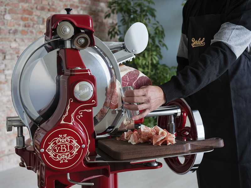 Berkel B114 - Affettatrice a volano con piedistallo - Lama in acciaio al cromo da 320 mm - Rossa