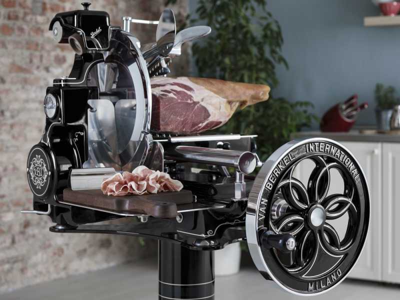 Berkel B114 Nero - Affettatrice a volano - Lama in acciaio cromato da 320 mm