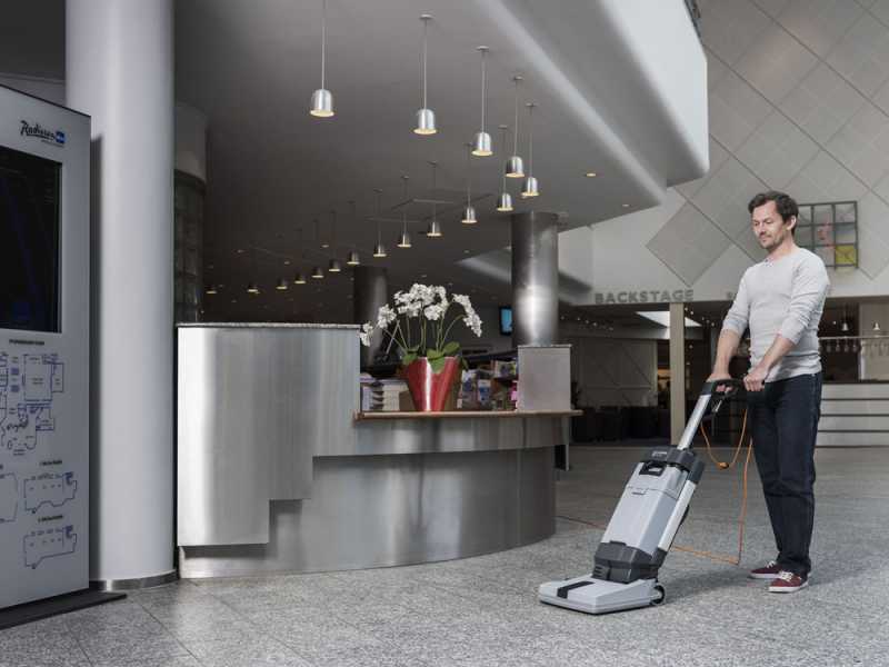 Nilfisk SC100 E base - Lavapavimenti 3 in 1: lava, asciuga e aspira - 800W