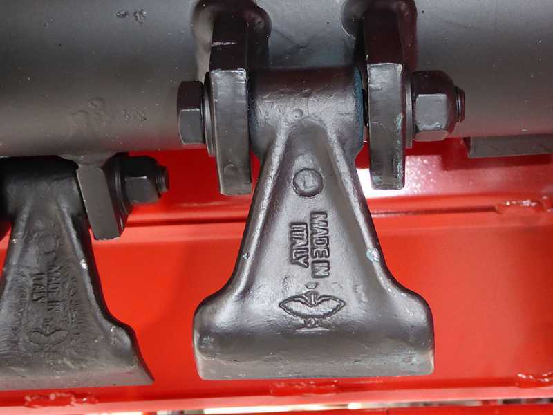 Trincia argini laterale per trattore Fu Special 164 M - Serie medio-leggera - Presa di forza antioraria (Rotazione a sinistra)