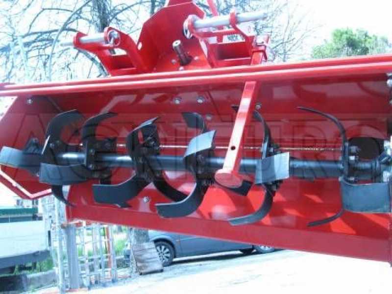 Zappatrice per trattore TH 145 Reversa - Serie leggera - Attacco fisso - Presa di forza antioraria (Rotazione a sinistra)