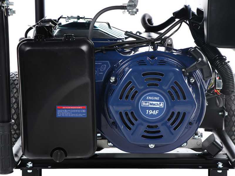 BullMach AMBRA 13800 E - Generatore di corrente carrellato a benzina con AVR 10 kW - Continua 9 kW Monofase