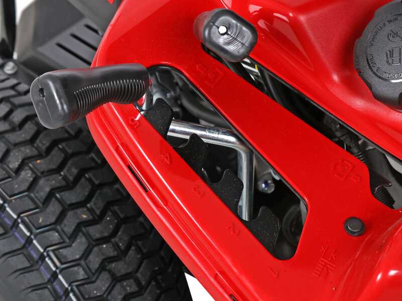 Troy-Bilt TB 76T-S - Trattorino tagliaerba - con scarico laterale - Motore da 382cc -  Avviamento elettrico