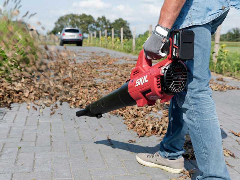 Skil 0330 CA - Soffiatore a batteria - SENZA BATTERIA E CARICABATTERIA