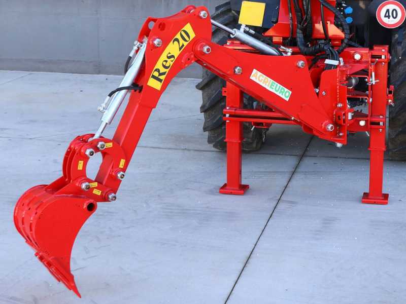 Retroescavatore per trattore RES20 con spostamento laterale