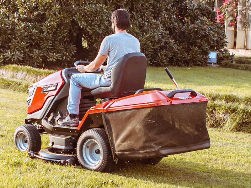 Snapper RTX122 - Trattorino tagliaerba - Briggs&amp;Stratton 724cc - Cesto di raccolta - Mulching