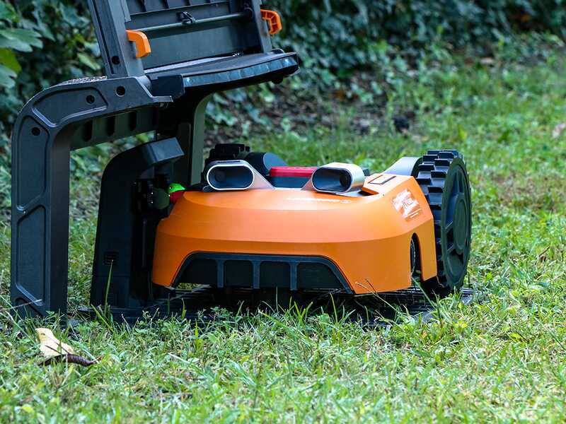 PROMO Worx Landroid S400 WR184E - Robot tagliaerba con perimetro - 400m2