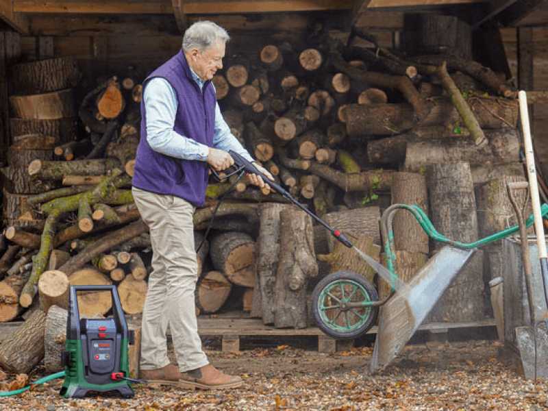 BOSCH UniversalAquatak 36V-100 - Idropulitrice a batteria - 100 Bar - 36V 4Ah