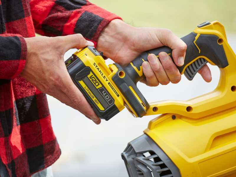 Stanley Fatmax SFMCBL730 - Soffiatore a batteria per foglie 20V 4Ah