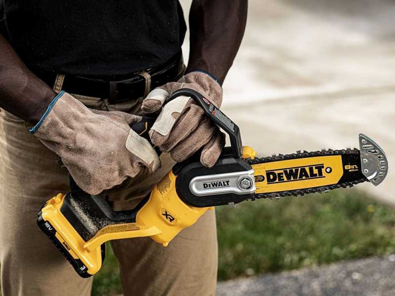 DeWalt DCMPS520P1-QW - Elettrosega da potatura 18V 5Ah - Lama da 20cm
