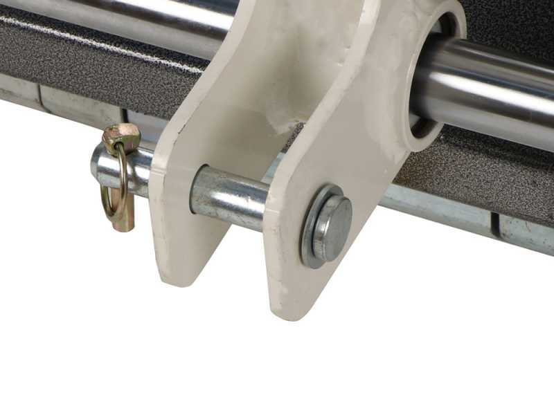 BlackStone RMOH 145 - Trinciaerba per trattore - Serie Media - Spostamento idraulico