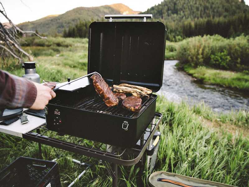 Traeger Ranger - Barbecue portatile a pellet