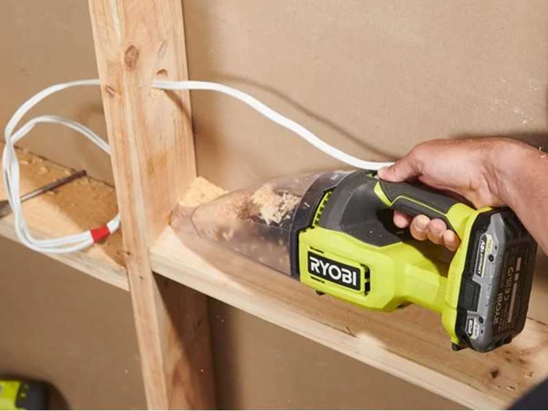 Ryobi RHV18F-0 - Aspiratore a batteria con prolunga - 18V - 4 Ah