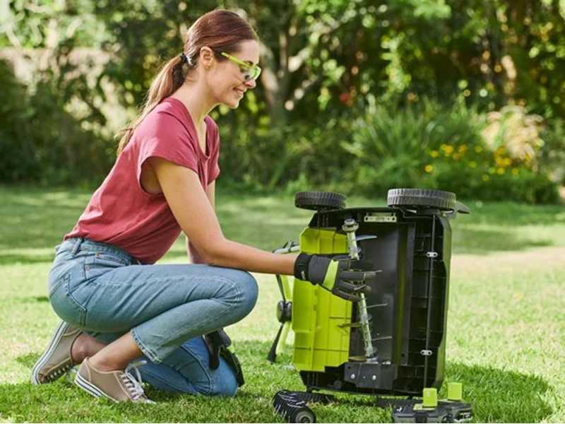 Ryobi RY18SFX35A-0 - Arieggiatore a batteria - SENZA BATTERIE E CARICABATTERIE