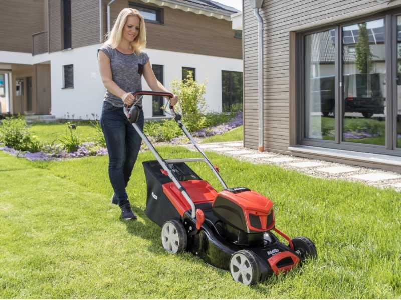 AL-KO Energy Flex 46.9 Li SP - Tagliaerba semovente a batteria - Taglio 46 cm - 36V/4,0Ah