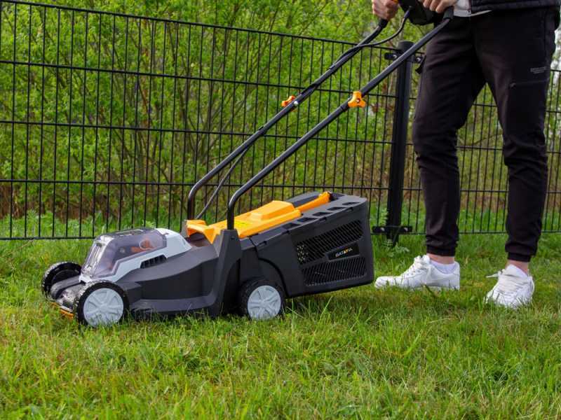 Batavia 7064713 - Tagliaerba a batteria - 18 V - Taglio 32 cm - SENZA BATTERIE E CARICABATTERIE