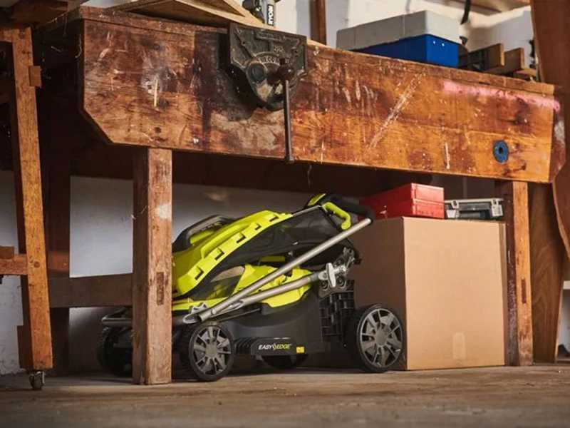 Ryobi RY18LMX37A-0 - Tagliaerba a batteria 18V - SENZA BATTERIA E CARICABATTERIE