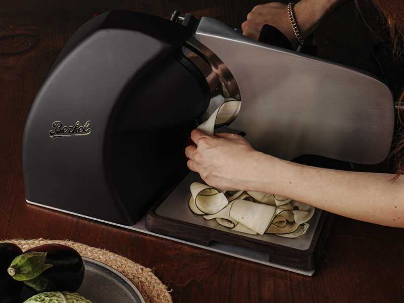 Berkel Home Line Plus 250 Nero Opaco - Affettatrice con lama 250 mm