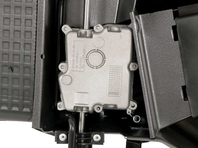 Marina Systems HR 57 SH 3V - Tagliaerba a scoppio trazionato - 4IN1 - 3 marce - Motore Honda GCVx 200
