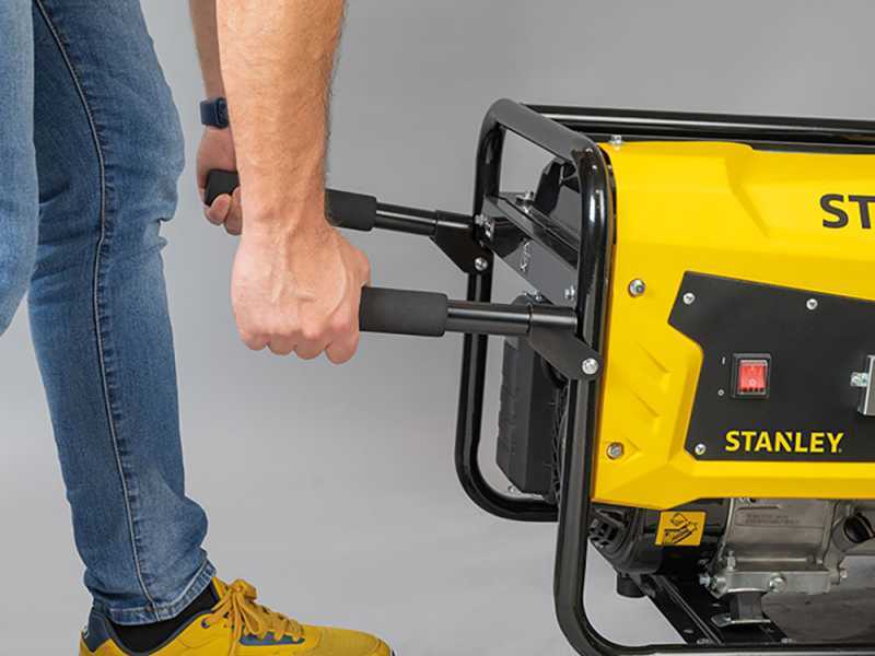 Stanley SIG 3100B - Generatore di corrente a benzina - AVR 2.9 kw - Continua 2.6 kW Monofase