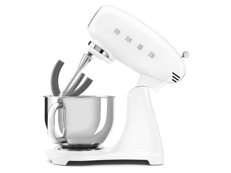 Smeg-yleiskone eri kuvakulmasta